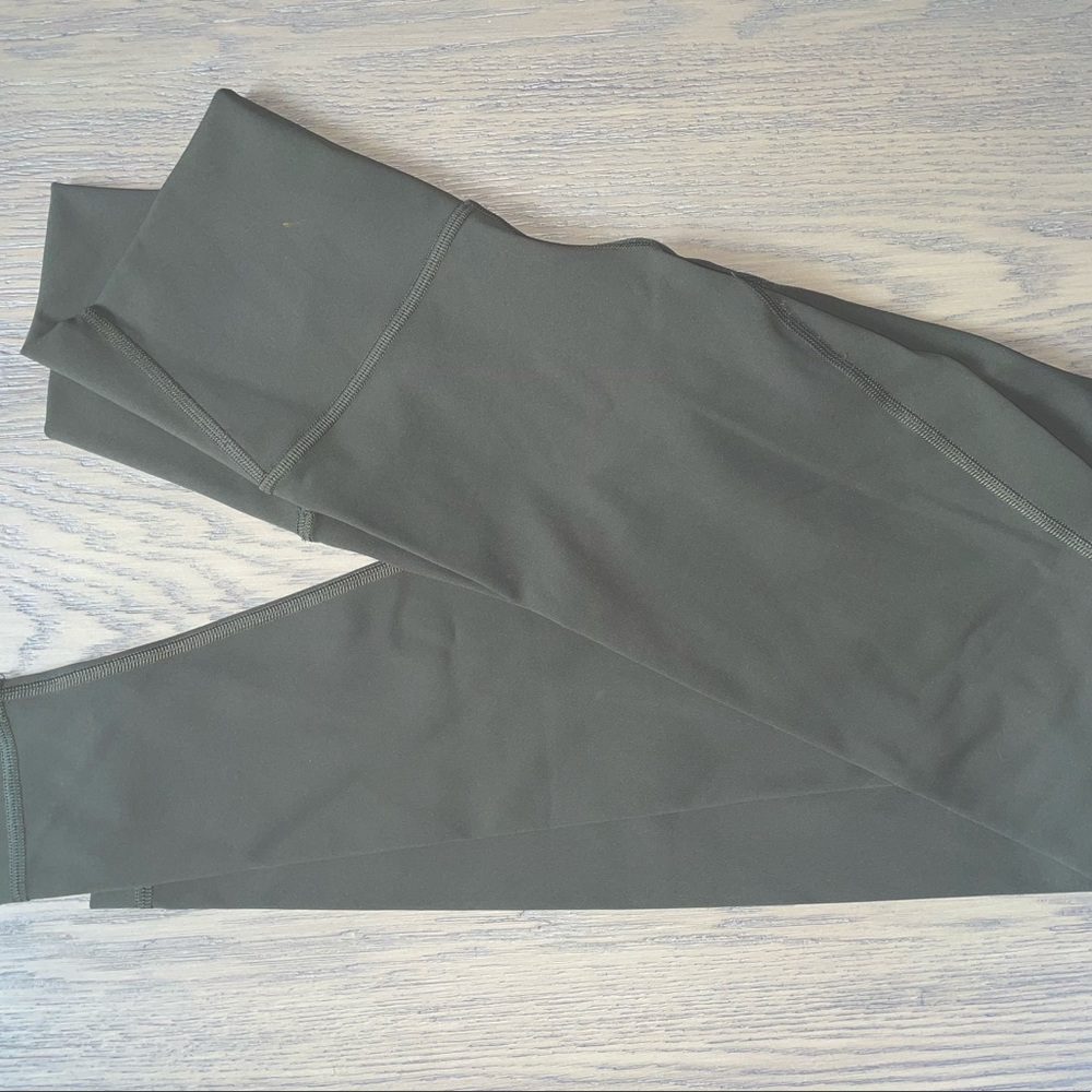 💚🍋 LULULEMON wunder under leggings - olive green